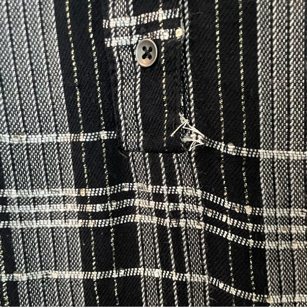 High-Low Holiday Blouse - Picture 6 of 6